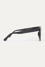 Load image into Gallery viewer, Sunglasses
