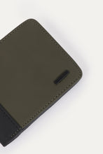 Load image into Gallery viewer, Contrast Wallet
