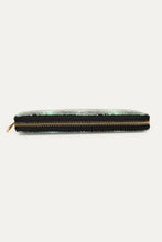 Load image into Gallery viewer, Snake Print Clutch
