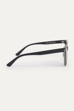 Load image into Gallery viewer, Sunglasses
